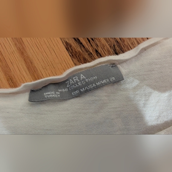 Zara White Tee with Pink Lip Design - Picture 5 of 5